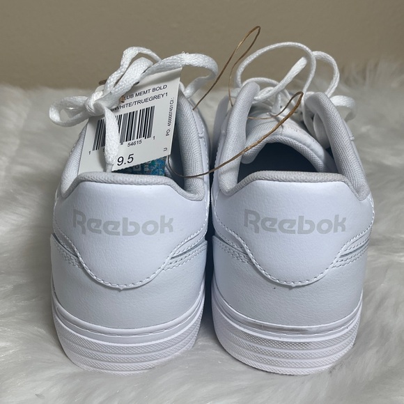 NWT Reebok Classic White Athletic Leather Sneakers - Picture 2 of 12